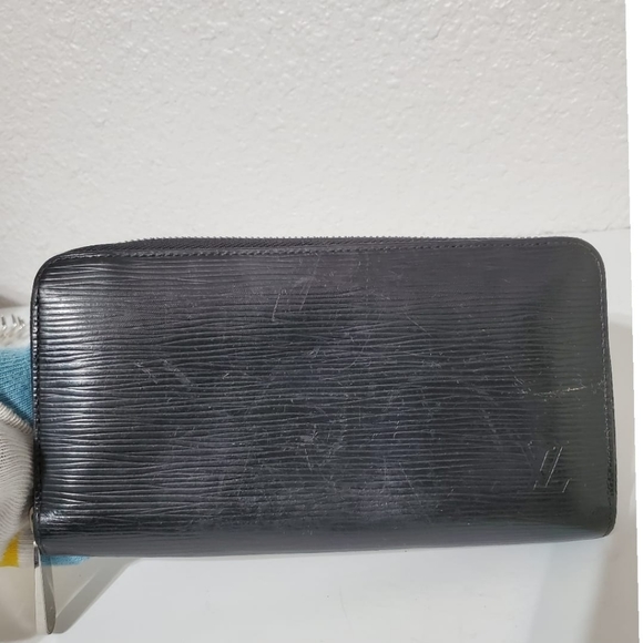 Louis Vuitton Epi Black Zippy Wallet - Picture 6 of 11